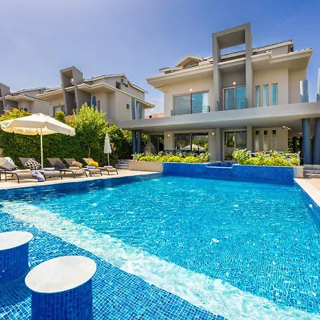 Moderno B Олудениз