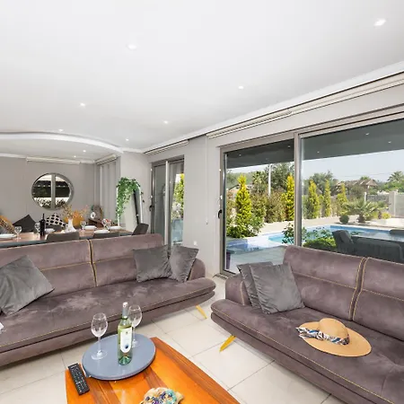 Moderno B فيلة
